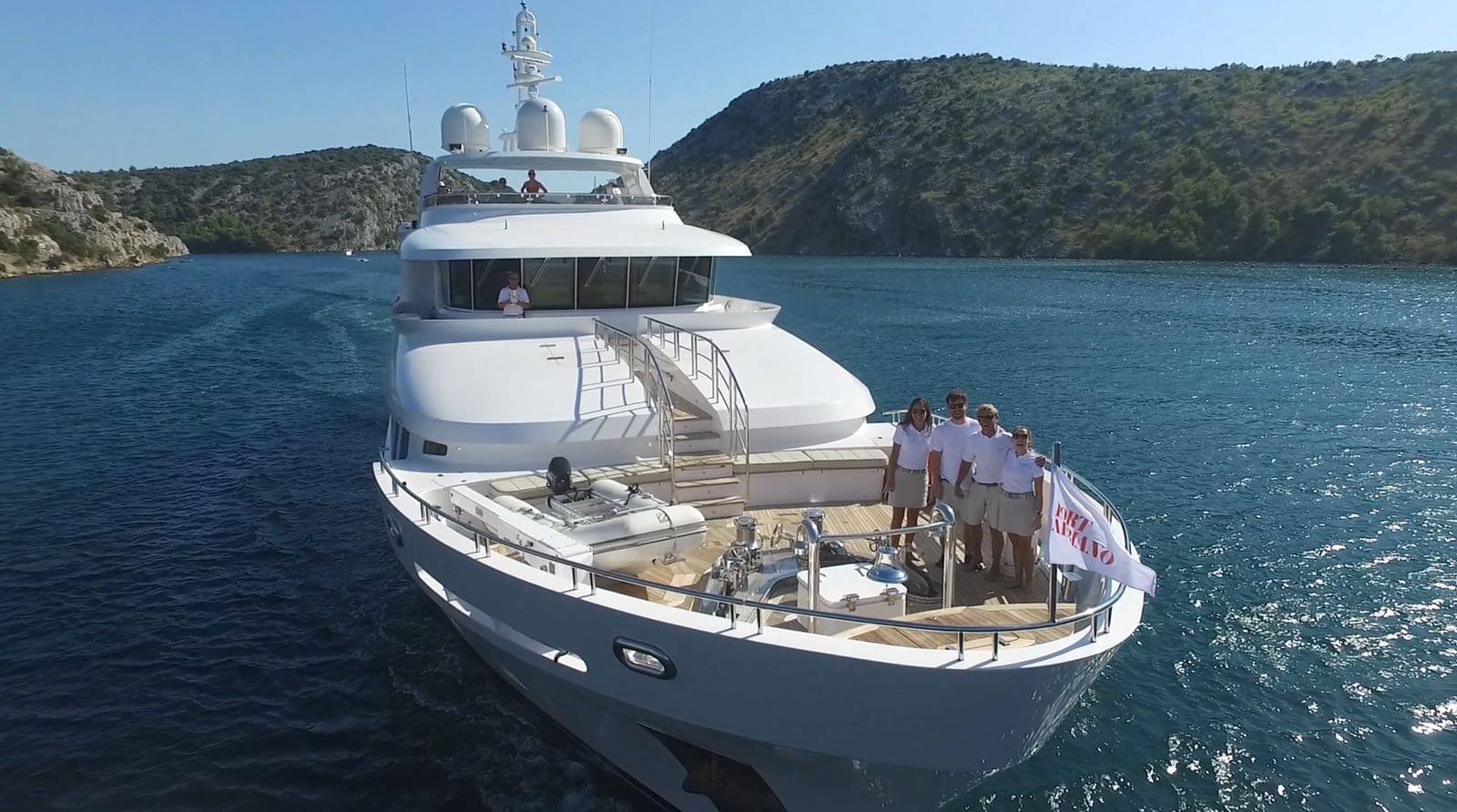 Crewed Charter The Most Important Facts for Your Luxury Charter