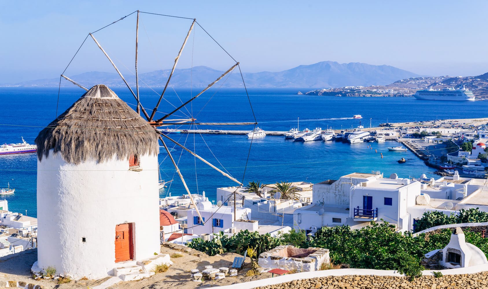 rent-a-boat-in-mykonos